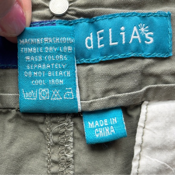 Delia*s Cargo Shorts Cuff Flat Front Vintage Junior Size 9 - Picture 8 of 9